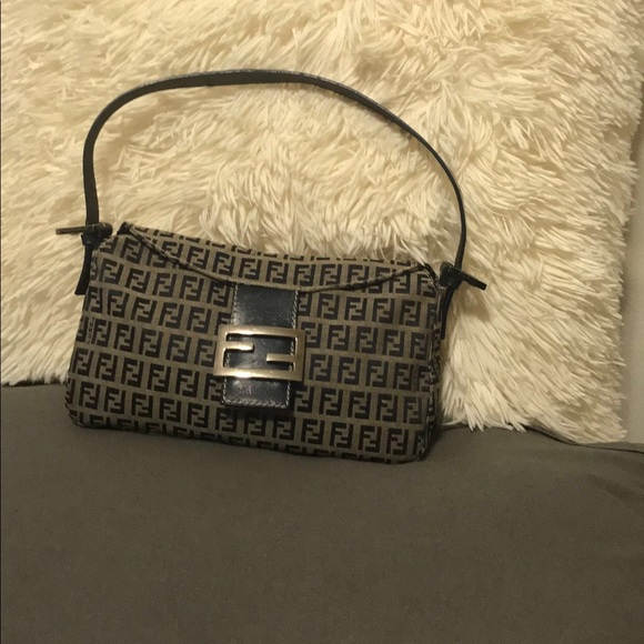 Purse - Picture 3 of 11